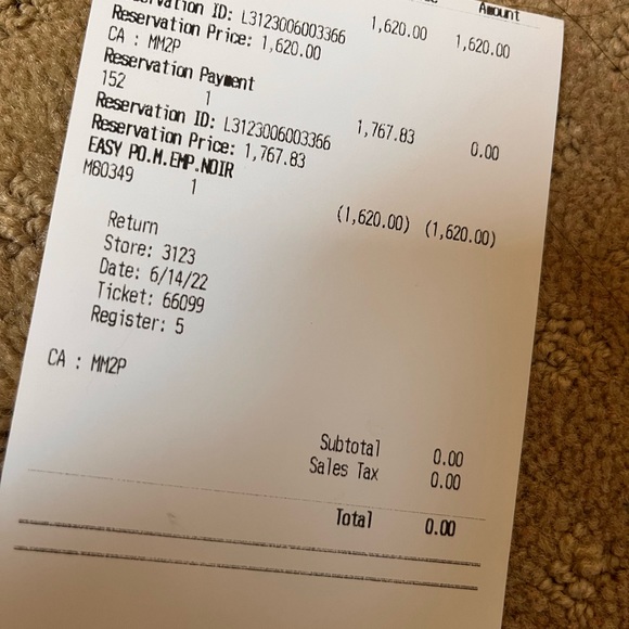 Louis Vuitton Easy on strap. Barely used. - Picture 5 of 6